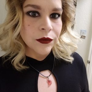 Meet your Posher, Vicki